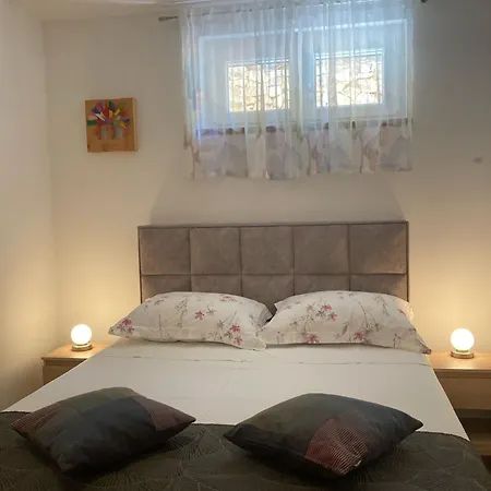 Mastrinka * Трогір